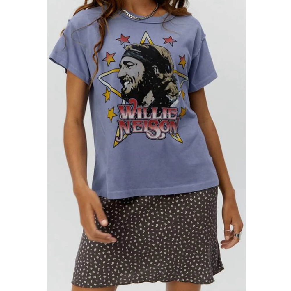 Daydreamer Willie Nelson In Stars Reverse Girlfriend Tee Graphic Periwinkle M